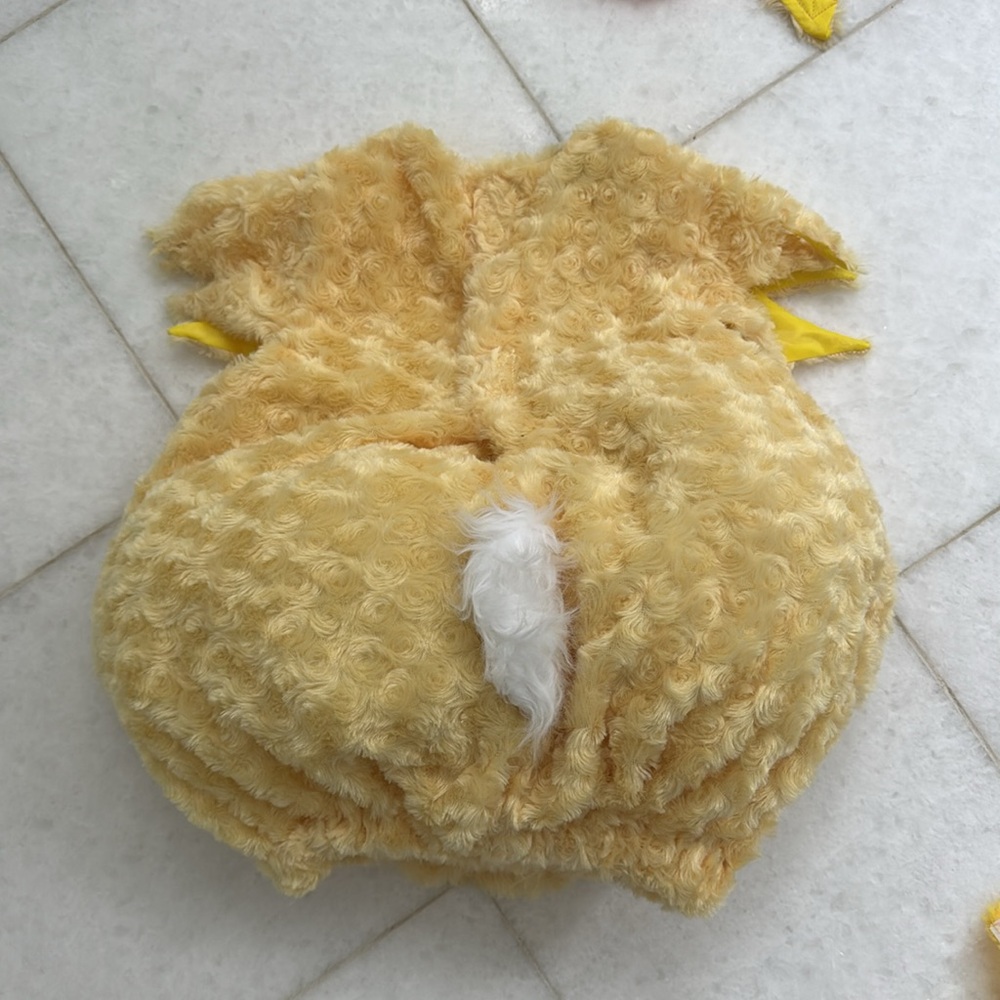 Adorable Duckling Kids Costume - Picture 3 of 9